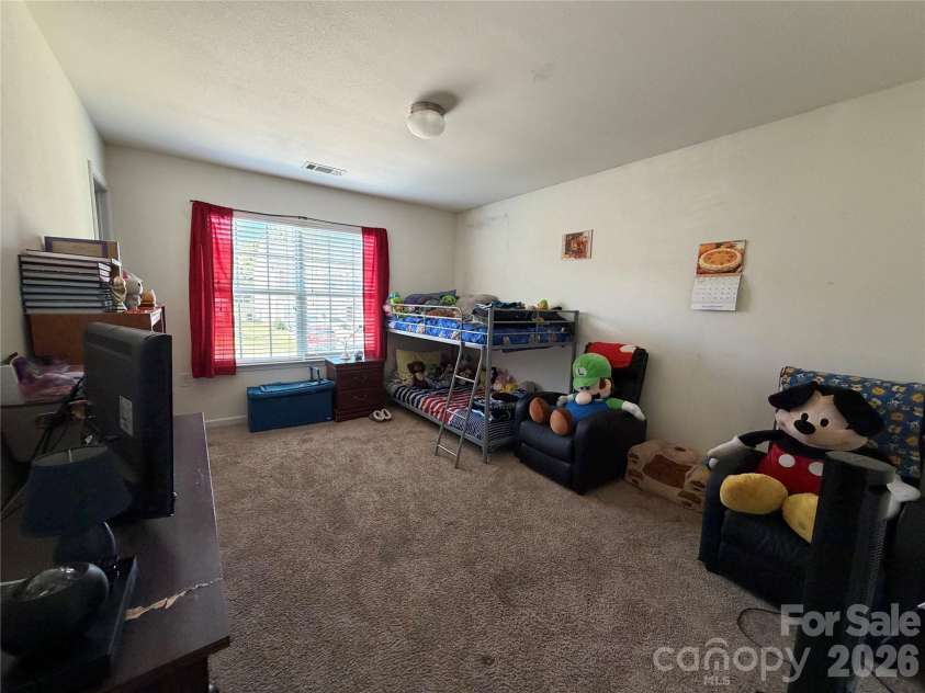 5608 Graypark Drive, Charlotte, NC 28269.  MLS# CAR4431769, YatesRealty ID 55336. 