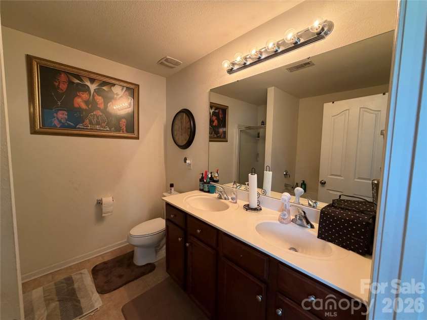 5608 Graypark Drive, Charlotte, NC 28269.  MLS# CAR4431769, YatesRealty ID 55336. 