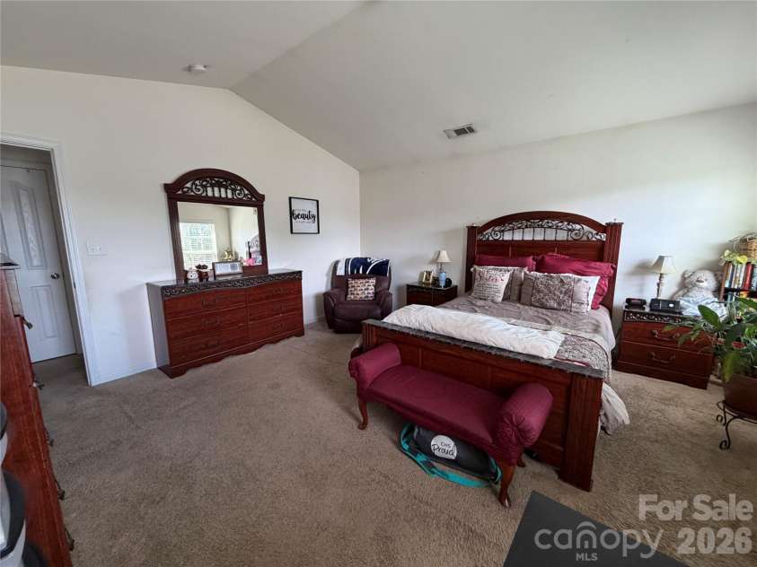 5608 Graypark Drive, Charlotte, NC 28269.  MLS# CAR4431769, YatesRealty ID 55336. 
