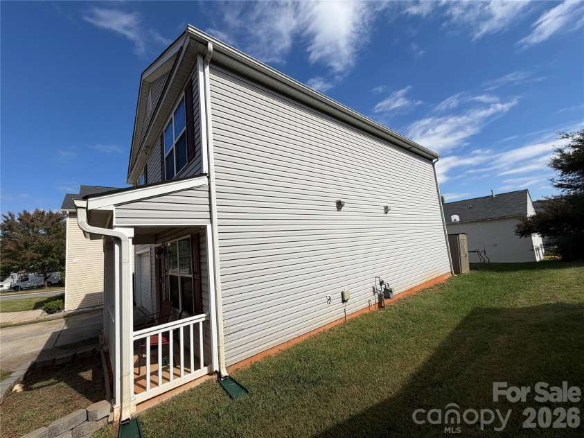 5608 Graypark Drive, Charlotte, NC 28269.  MLS# CAR4431769, YatesRealty ID 55336. 