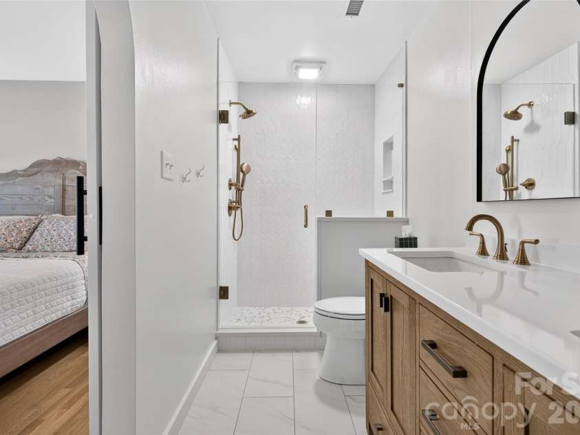 171 Pleasant Drive, Statesville, NC 28677.  MLS# CAR4431755, YatesRealty ID 55338. Updated bathroom