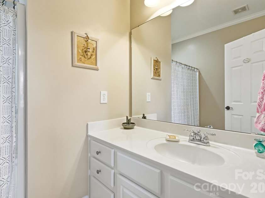 427 Dumbarton Street, Concord, NC 28027.  MLS# CAR4432005, YatesRealty ID 55339. Front Bath with large vanity