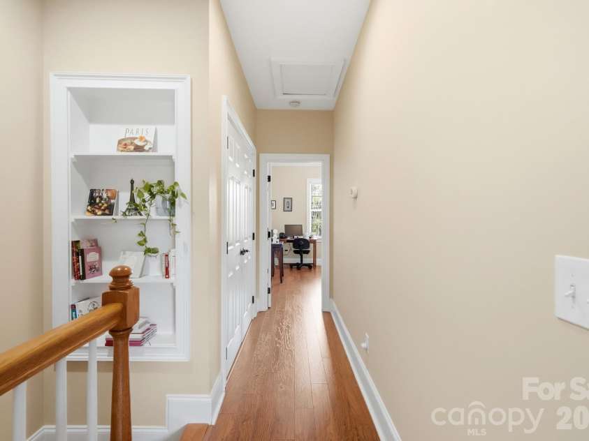 427 Dumbarton Street, Concord, NC 28027.  MLS# CAR4432005, YatesRealty ID 55339. Upstairs hallway