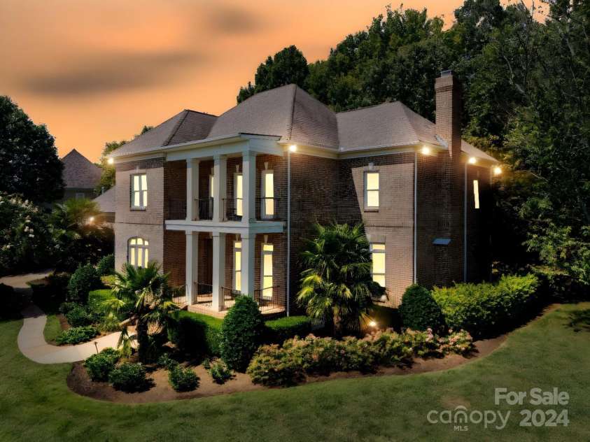 204 Knoxview Lane, Mooresville, NC 28117.  MLS# CAR4154084, YatesRealty ID 5534. Breathtaking Lot!