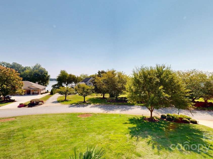 204 Knoxview Lane, Mooresville, NC 28117.  MLS# CAR4154084, YatesRealty ID 5534. Primary Suite water view