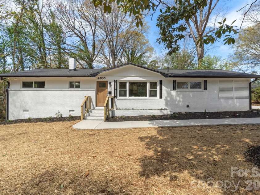 4935 Kistler Avenue, Charlotte, NC 28205.  MLS# CAR4359391, YatesRealty ID 5534. 