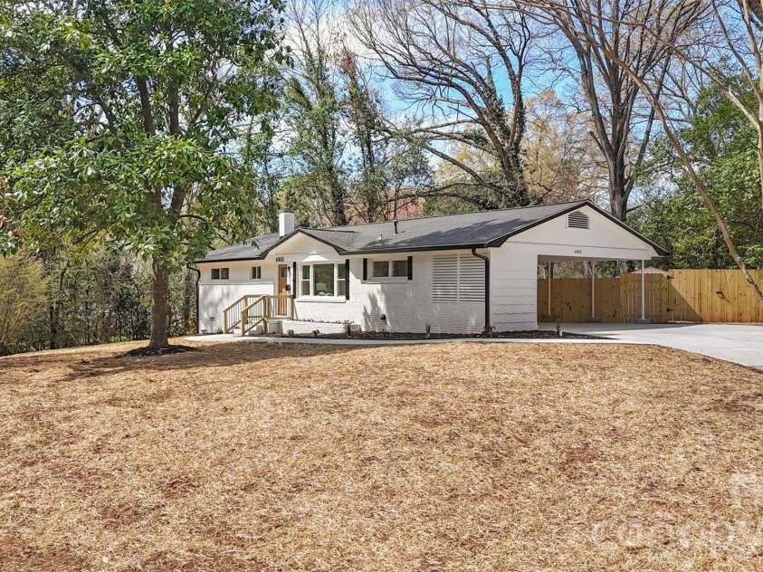 4935 Kistler Avenue, Charlotte, NC 28205.  MLS# CAR4359391, YatesRealty ID 5534. 
