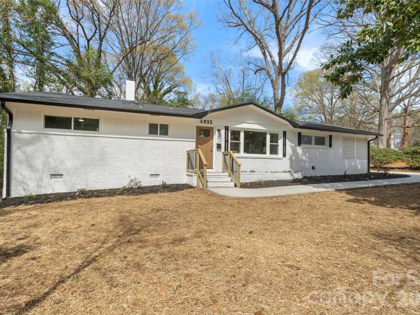 4935 Kistler Avenue, Charlotte, NC 28205.  MLS# CAR4359391, YatesRealty ID 5534. 