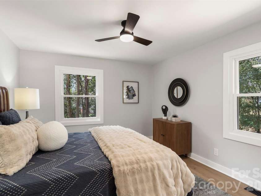 4935 Kistler Avenue, Charlotte, NC 28205.  MLS# CAR4359391, YatesRealty ID 5534. 