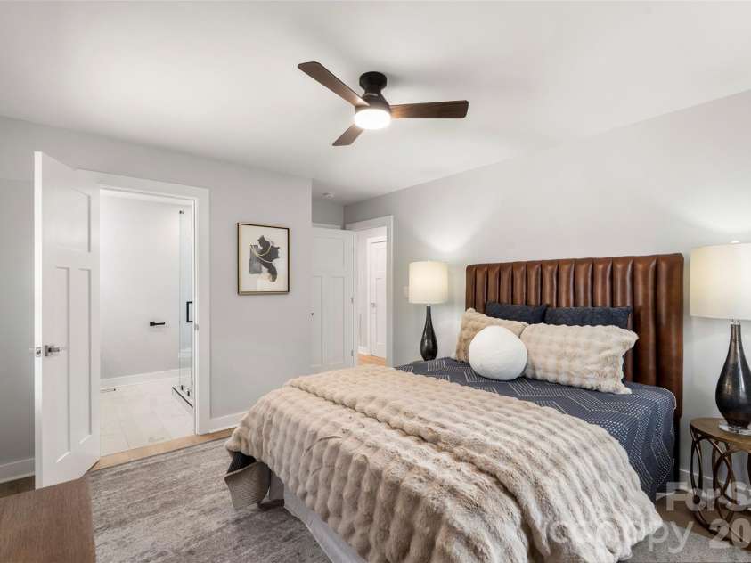 4935 Kistler Avenue, Charlotte, NC 28205.  MLS# CAR4359391, YatesRealty ID 5534. 