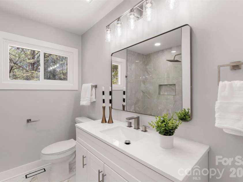 4935 Kistler Avenue, Charlotte, NC 28205.  MLS# CAR4359391, YatesRealty ID 5534. 