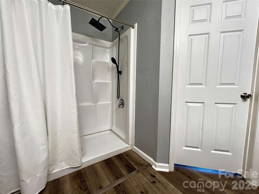 224 Pete Luther Road, Candler, NC 28715.  MLS# CAR4432613, YatesRealty ID 55340. Primary Full Bathroom