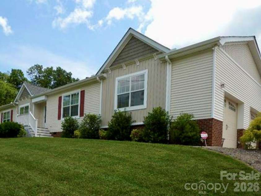 224 Pete Luther Road, Candler, NC 28715.  MLS# CAR4432613, YatesRealty ID 55340. Welcome!
