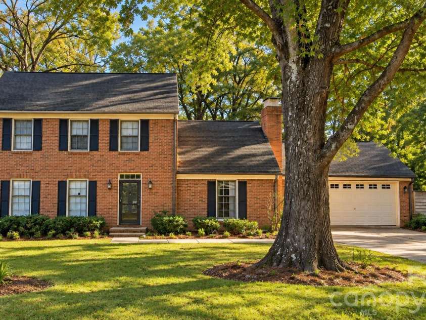 1225 Barden Road, Charlotte, NC 28226.  MLS# CAR4432640, YatesRealty ID 55341. 