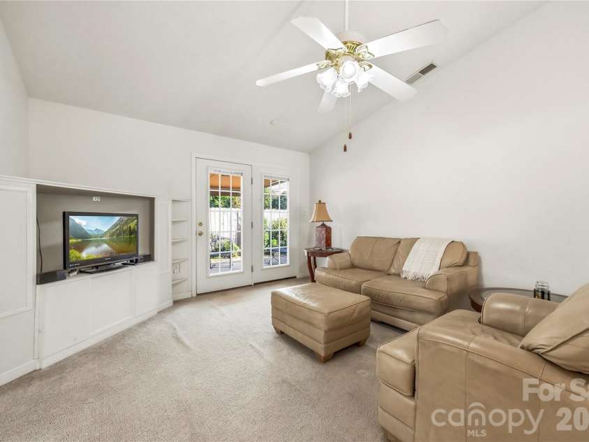 1001 Old Chestnut Way, Cramerton, NC 28032.  MLS# CAR4431972, YatesRealty ID 55342. 