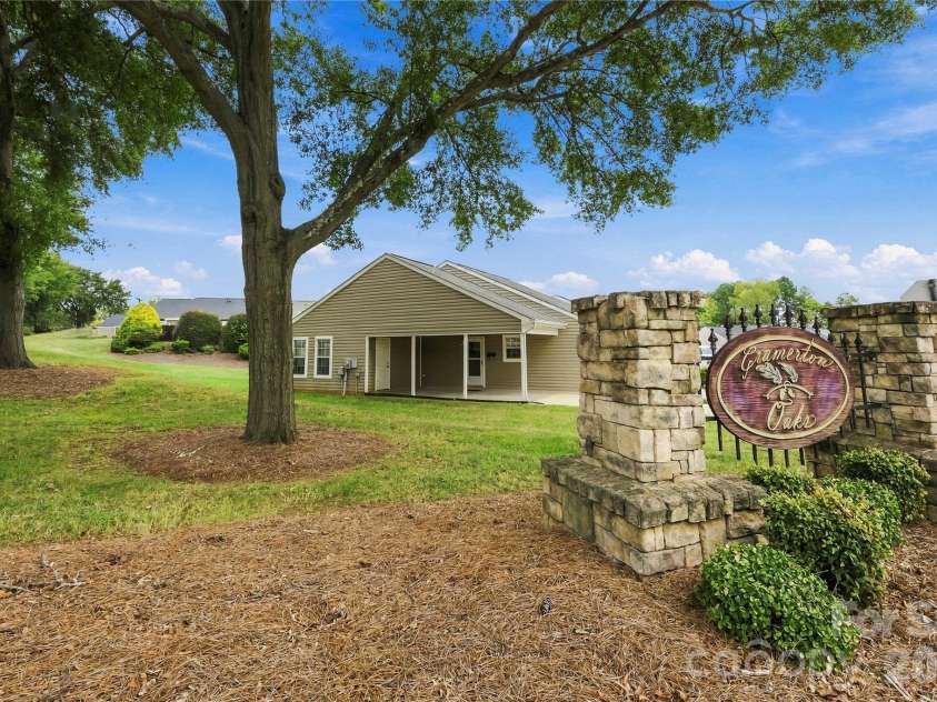 1001 Old Chestnut Way, Cramerton, NC 28032.  MLS# CAR4431972, YatesRealty ID 55342. 