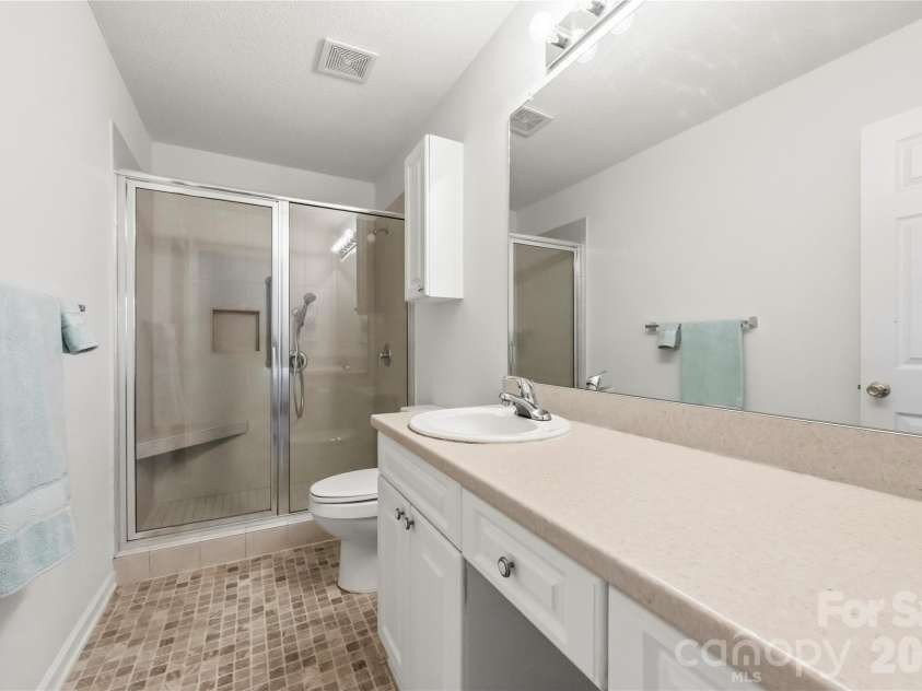 1001 Old Chestnut Way, Cramerton, NC 28032.  MLS# CAR4431972, YatesRealty ID 55342. Large primary bathroom