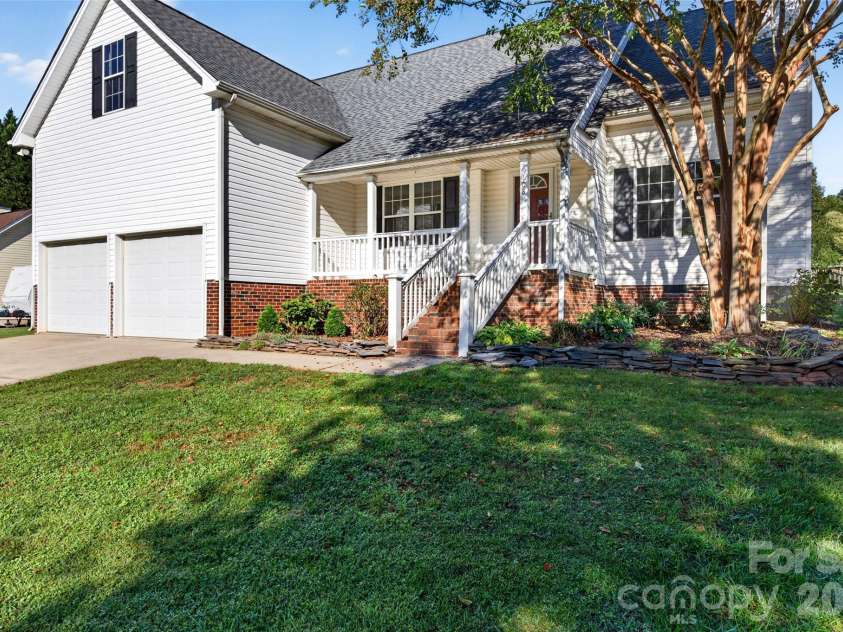 108 Duval Court, Mooresville, NC 28117.  MLS# CAR4432429, YatesRealty ID 55343. 