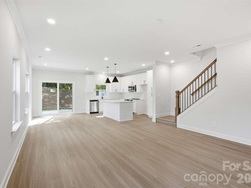 603 Coulwood Drive, Charlotte, NC 28214.  MLS# CAR4432309, YatesRealty ID 55346. 