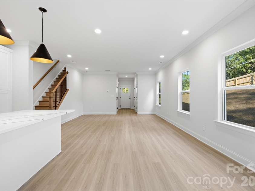 603 Coulwood Drive, Charlotte, NC 28214.  MLS# CAR4432309, YatesRealty ID 55346. 