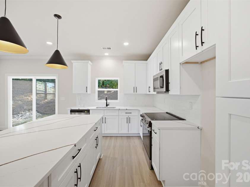 603 Coulwood Drive, Charlotte, NC 28214.  MLS# CAR4432309, YatesRealty ID 55346. 