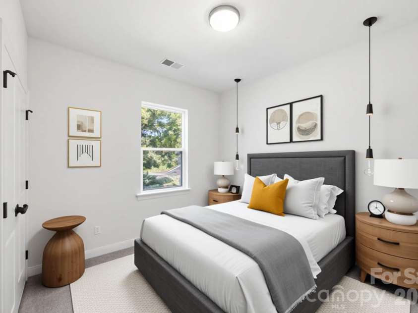 603 Coulwood Drive, Charlotte, NC 28214.  MLS# CAR4432309, YatesRealty ID 55346. 