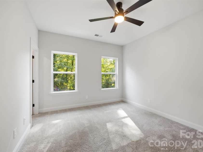 603 Coulwood Drive, Charlotte, NC 28214.  MLS# CAR4432309, YatesRealty ID 55346. 