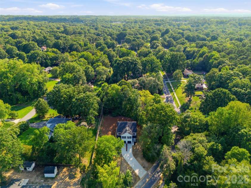 603 Coulwood Drive, Charlotte, NC 28214.  MLS# CAR4432309, YatesRealty ID 55346. 