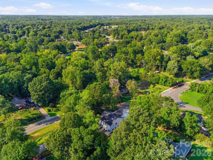 603 Coulwood Drive, Charlotte, NC 28214.  MLS# CAR4432309, YatesRealty ID 55346. 