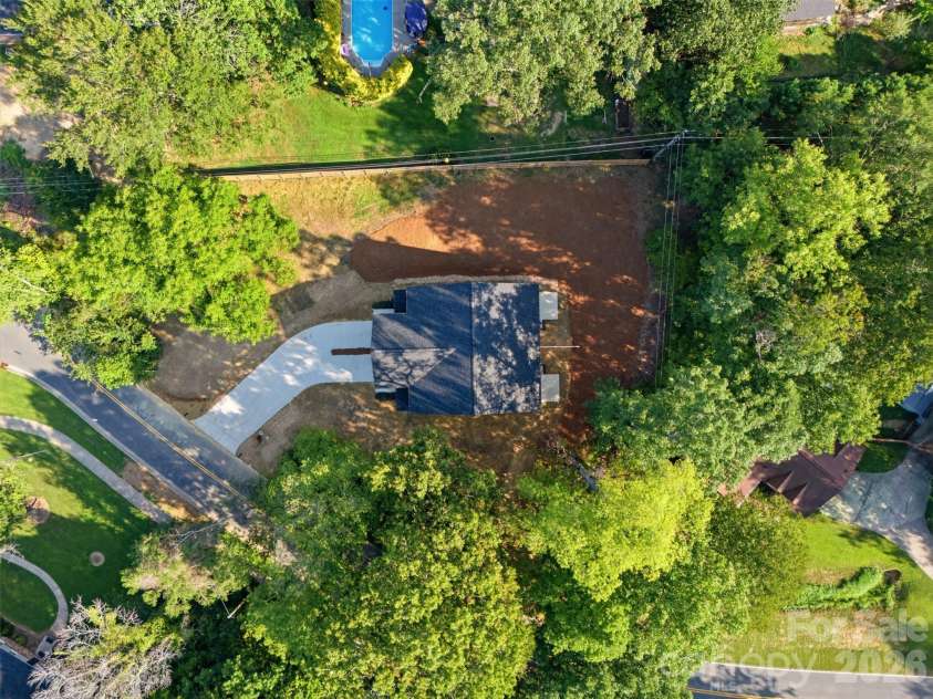 603 Coulwood Drive, Charlotte, NC 28214.  MLS# CAR4432309, YatesRealty ID 55346. 
