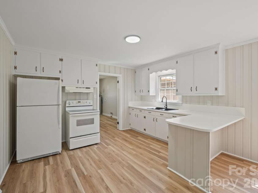 2530 Arnold Drive, Monroe, NC 28110.  MLS# CAR4432461, YatesRealty ID 55347. 
