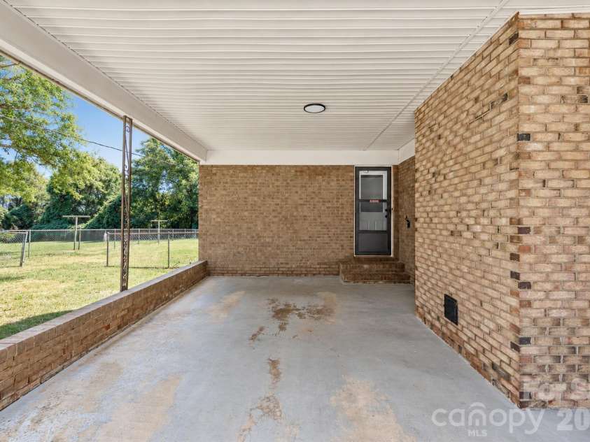 2530 Arnold Drive, Monroe, NC 28110.  MLS# CAR4432461, YatesRealty ID 55347. 