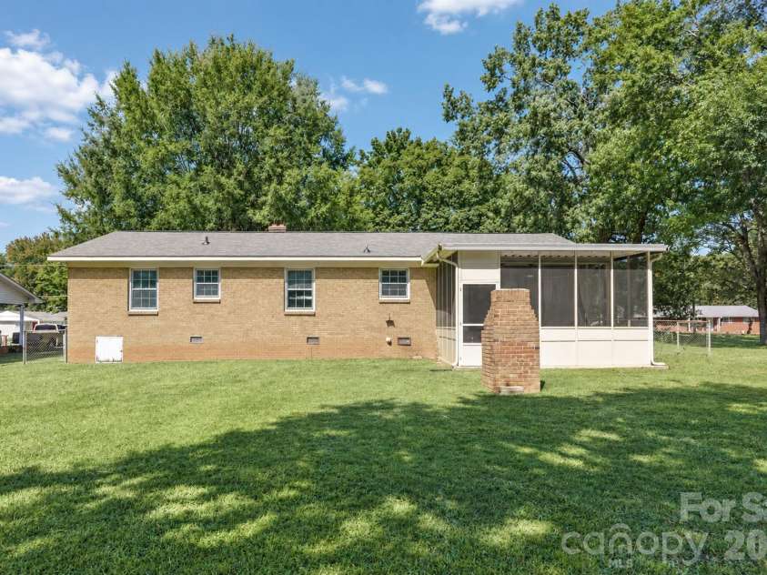 2530 Arnold Drive, Monroe, NC 28110.  MLS# CAR4432461, YatesRealty ID 55347. 