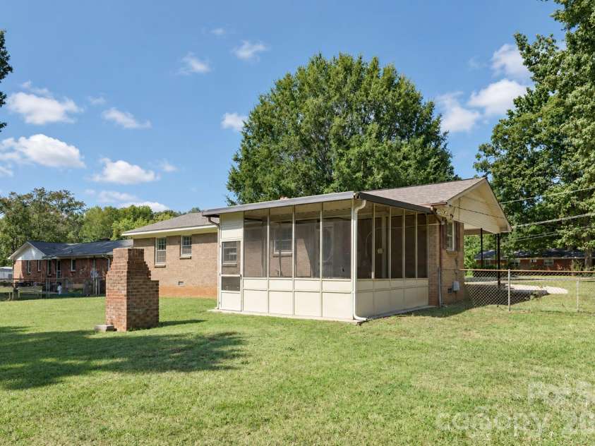 2530 Arnold Drive, Monroe, NC 28110.  MLS# CAR4432461, YatesRealty ID 55347. 