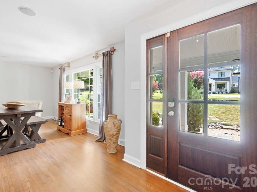 4315 Emory Lane, Charlotte, NC 28211.  MLS# CAR4432596, YatesRealty ID 55348. 