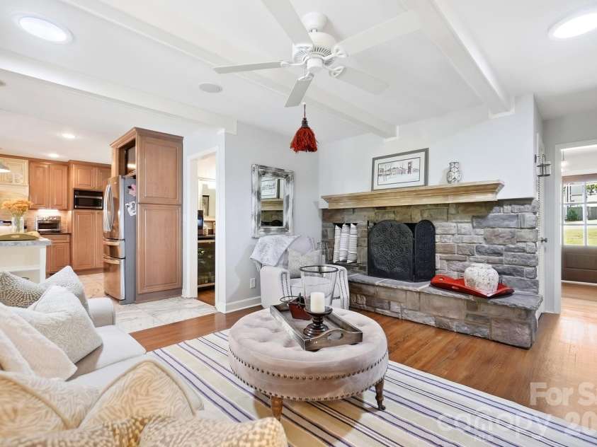 4315 Emory Lane, Charlotte, NC 28211.  MLS# CAR4432596, YatesRealty ID 55348. 