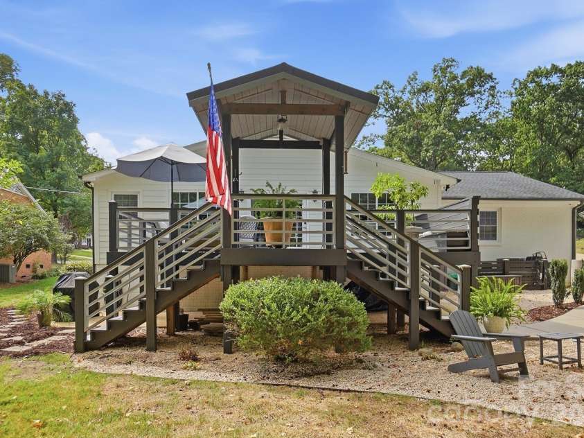4315 Emory Lane, Charlotte, NC 28211.  MLS# CAR4432596, YatesRealty ID 55348. 