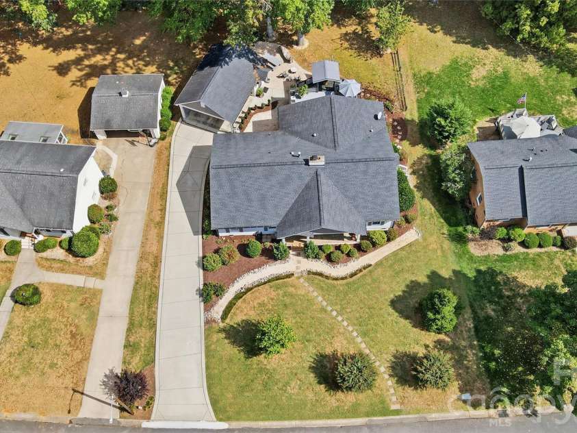 4315 Emory Lane, Charlotte, NC 28211.  MLS# CAR4432596, YatesRealty ID 55348. 