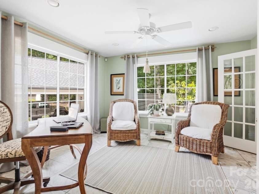 4315 Emory Lane, Charlotte, NC 28211.  MLS# CAR4432596, YatesRealty ID 55348. Office/Flex space