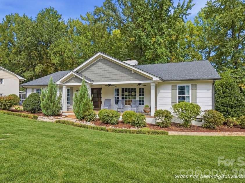 4315 Emory Lane, Charlotte, NC 28211.  MLS# CAR4432596, YatesRealty ID 55348. Welcome Home