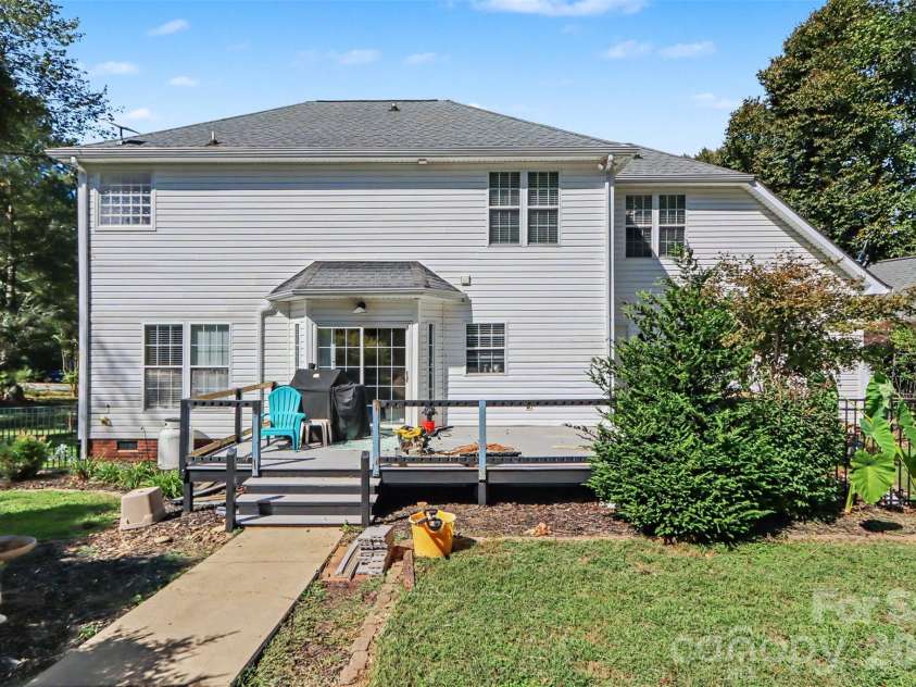 1233 Waterford Road, Lincolnton, NC 28092.  MLS# CAR4432232, YatesRealty ID 55349. 