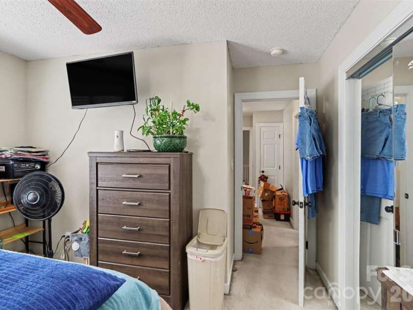 1233 Waterford Road, Lincolnton, NC 28092.  MLS# CAR4432232, YatesRealty ID 55349. 