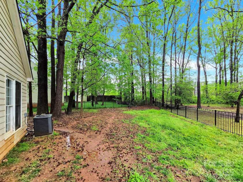 6520 White Pine Lane, Charlotte, NC 28262.  MLS# CAR4240648, YatesRealty ID 5535. 