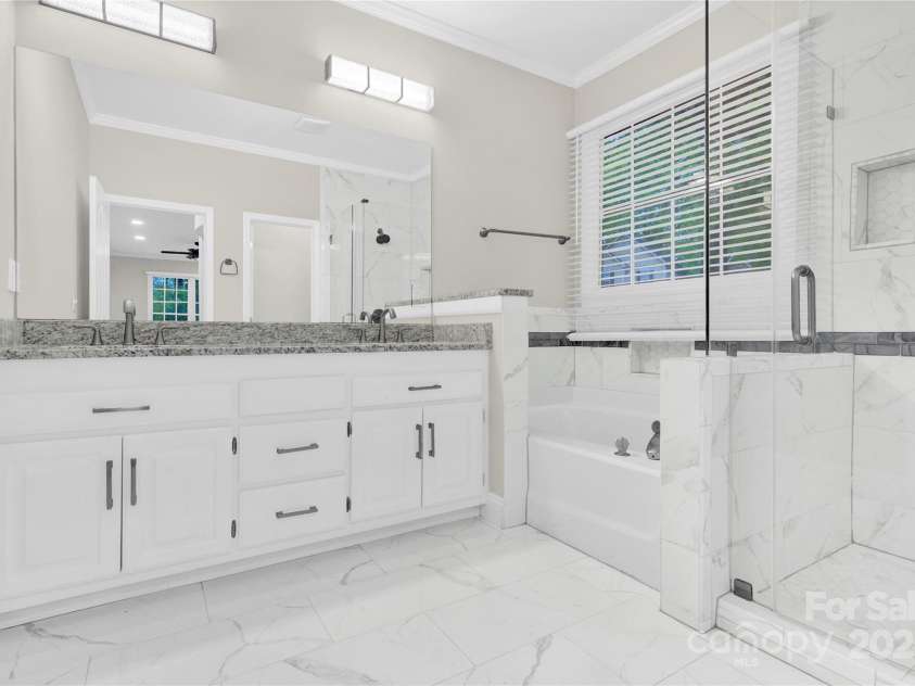 6520 White Pine Lane, Charlotte, NC 28262.  MLS# CAR4240648, YatesRealty ID 5535. 