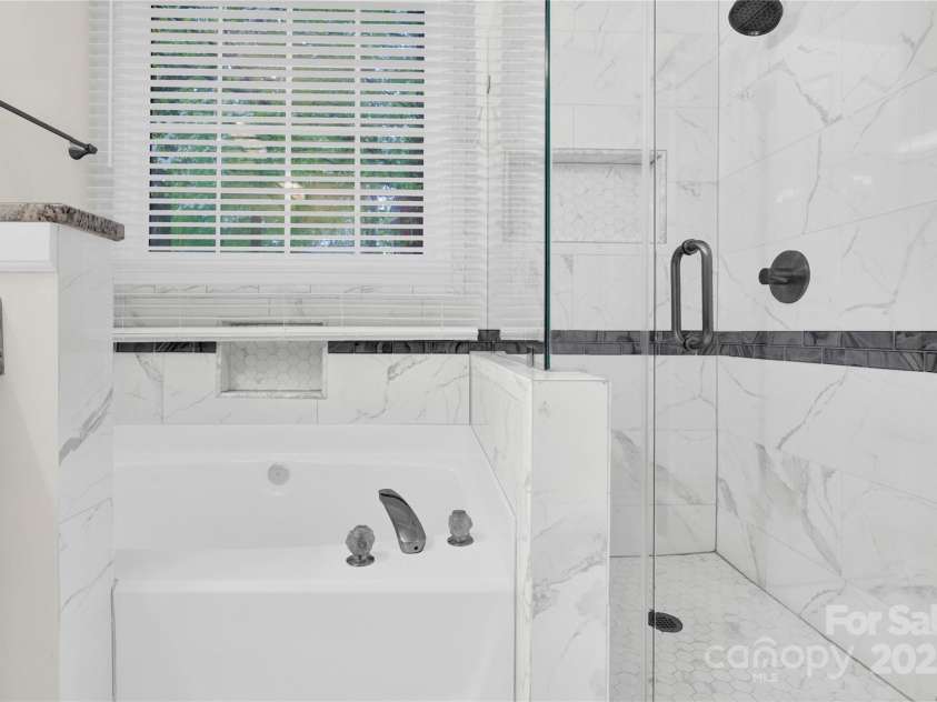 6520 White Pine Lane, Charlotte, NC 28262.  MLS# CAR4240648, YatesRealty ID 5535. 