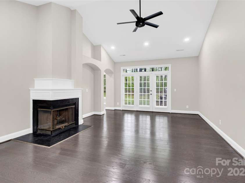 6520 White Pine Lane, Charlotte, NC 28262.  MLS# CAR4240648, YatesRealty ID 5535. 