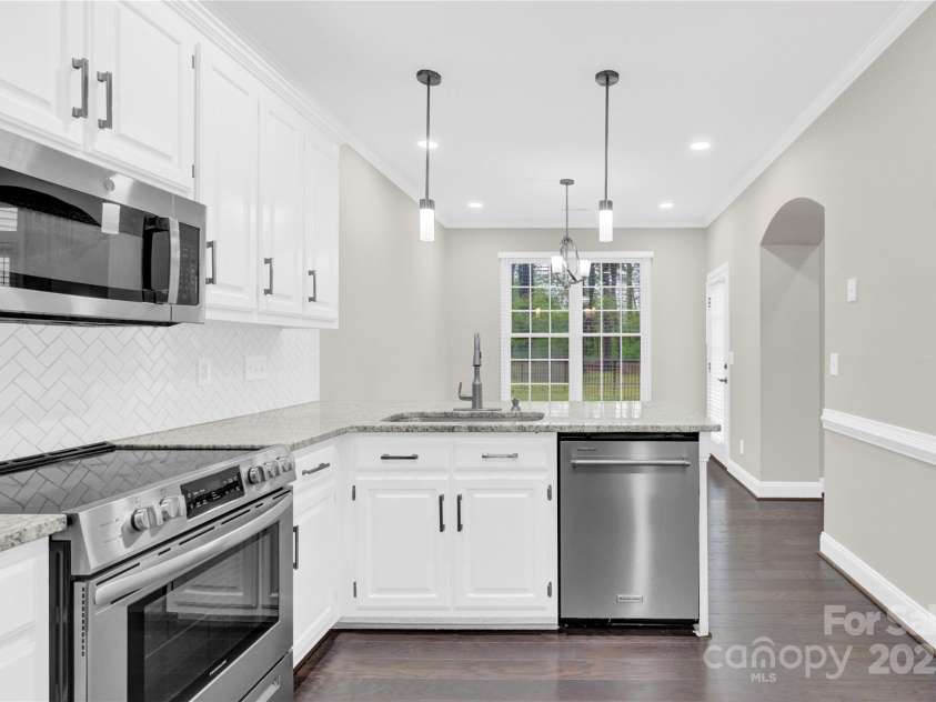 6520 White Pine Lane, Charlotte, NC 28262.  MLS# CAR4240648, YatesRealty ID 5535. 