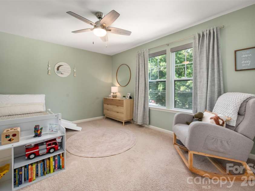 3200 Cosby Place, Charlotte, NC 28205.  MLS# CAR4432127, YatesRealty ID 55350. 