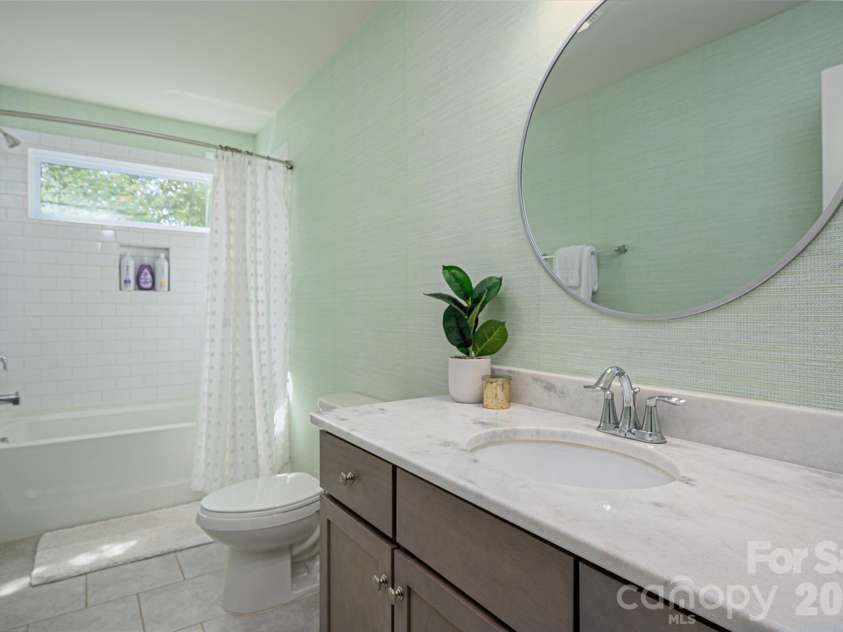 3200 Cosby Place, Charlotte, NC 28205.  MLS# CAR4432127, YatesRealty ID 55350. 