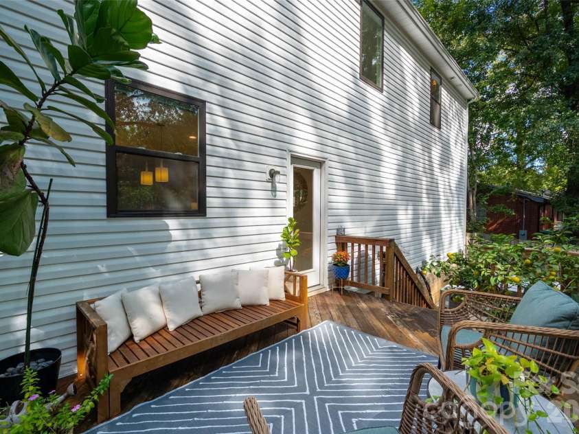 3200 Cosby Place, Charlotte, NC 28205.  MLS# CAR4432127, YatesRealty ID 55350. 